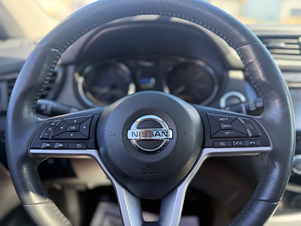 2017 Nissan Rogue Image 17