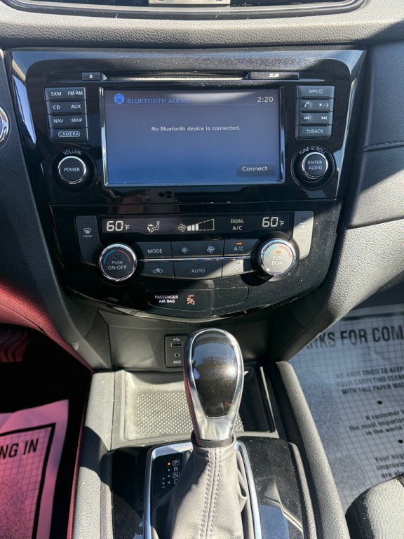 2017 Nissan Rogue Image 21