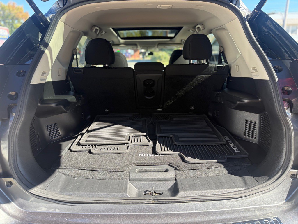 2017 Nissan Rogue Image 23