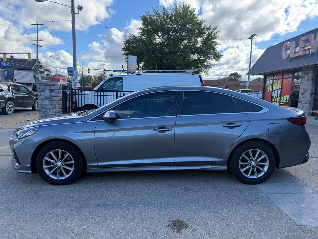 2018 Hyundai Sonata Image 2