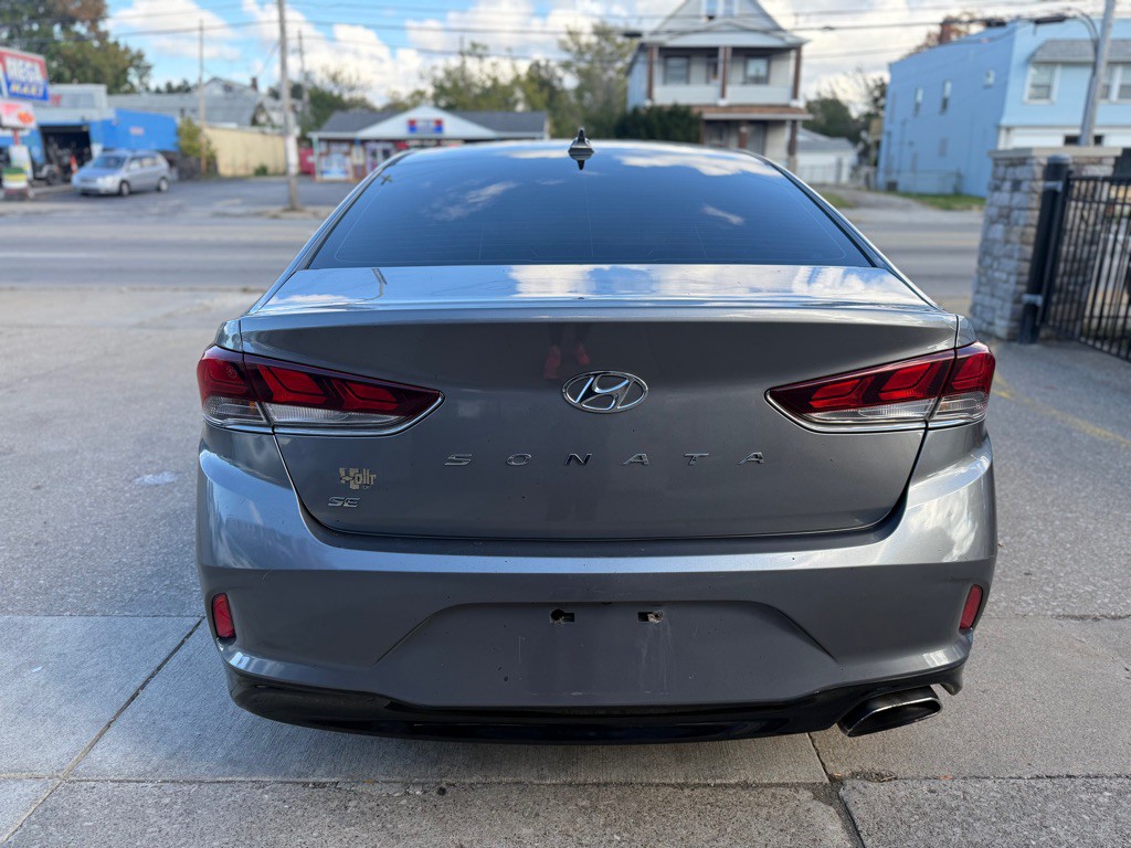 2018 Hyundai Sonata Image 4