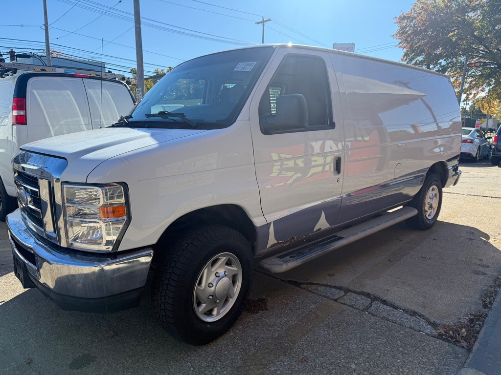 2014 Ford Econoline Image 1