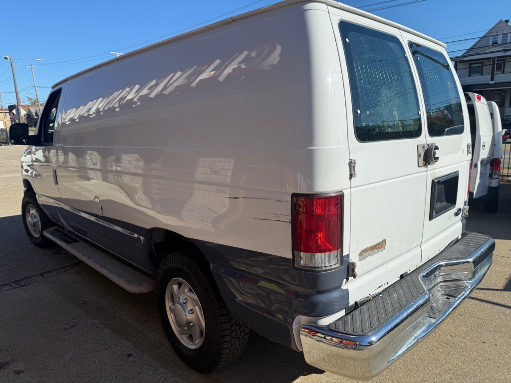 2014 Ford Econoline Image 4
