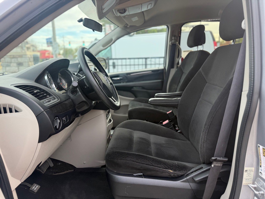 2016 Dodge Grand Caravan Image 14