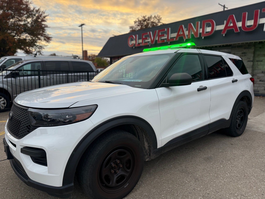 2020 Ford Explorer Image 1