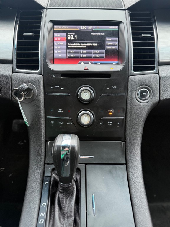 2014 Ford Taurus Image 13