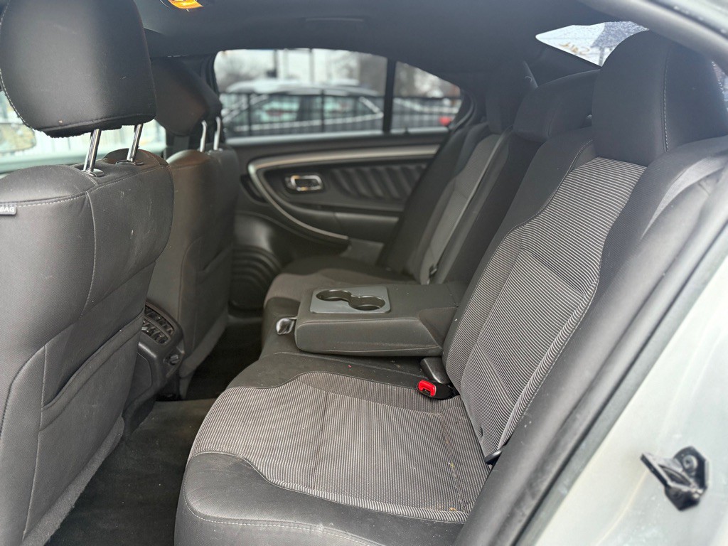 2014 Ford Taurus Image 15