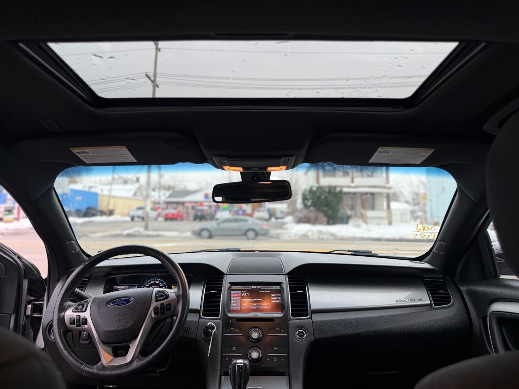 2014 Ford Taurus Image 18