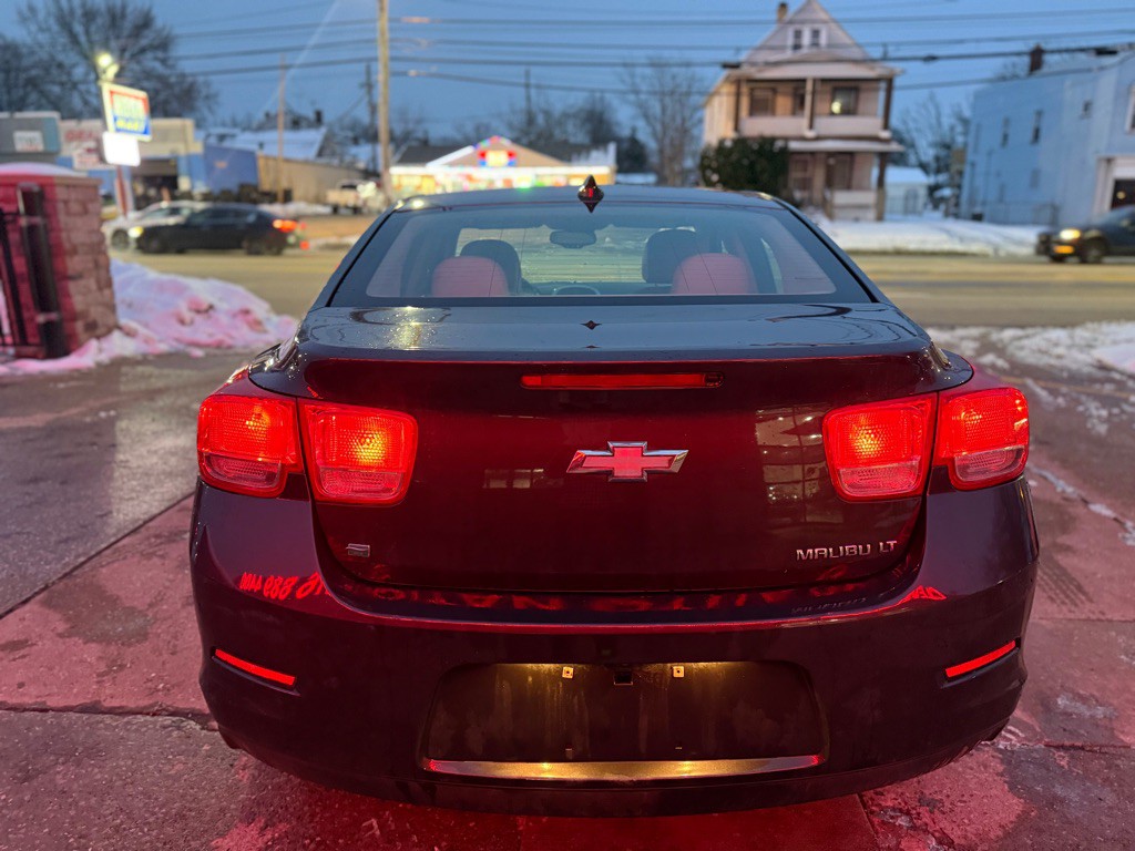 2015 Chevrolet Malibu Image 4