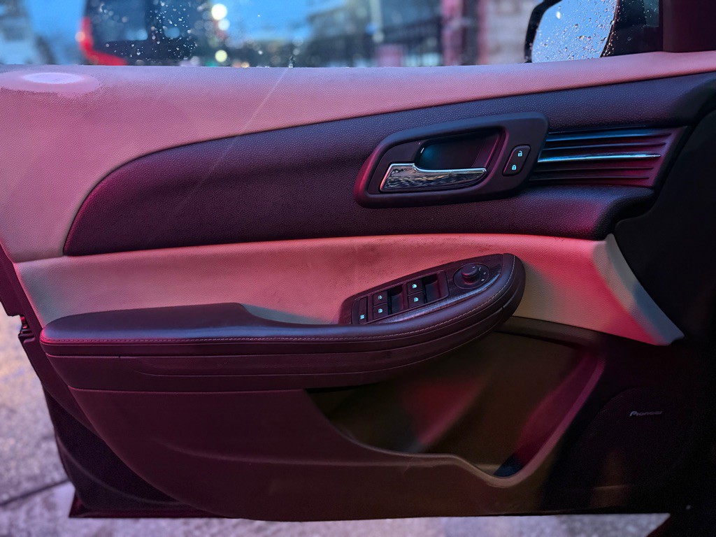 2015 Chevrolet Malibu Image 9