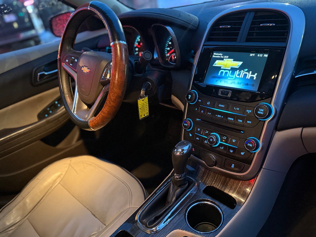 2015 Chevrolet Malibu Image 10