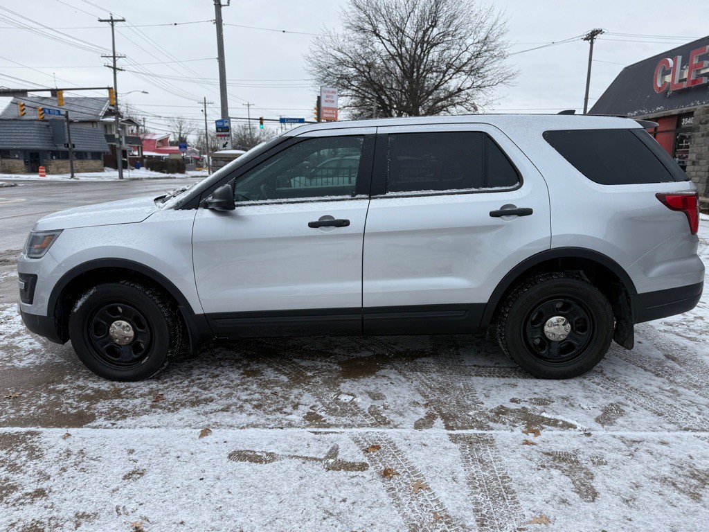 2019 Ford Explorer Image 2