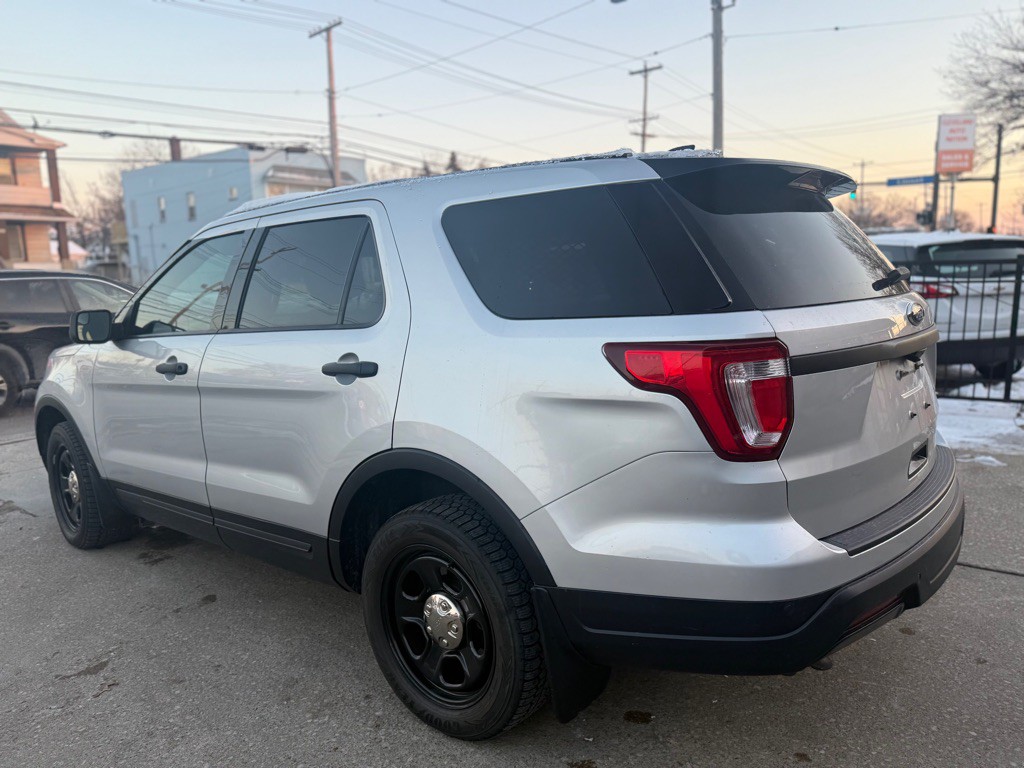 2017 Ford Explorer Image 3