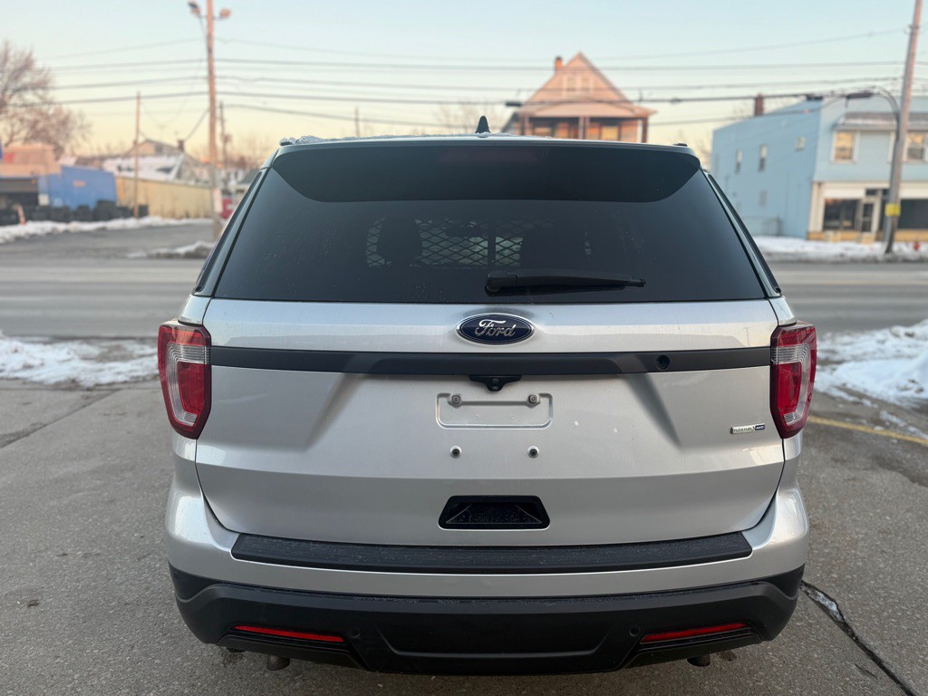 2017 Ford Explorer Image 4