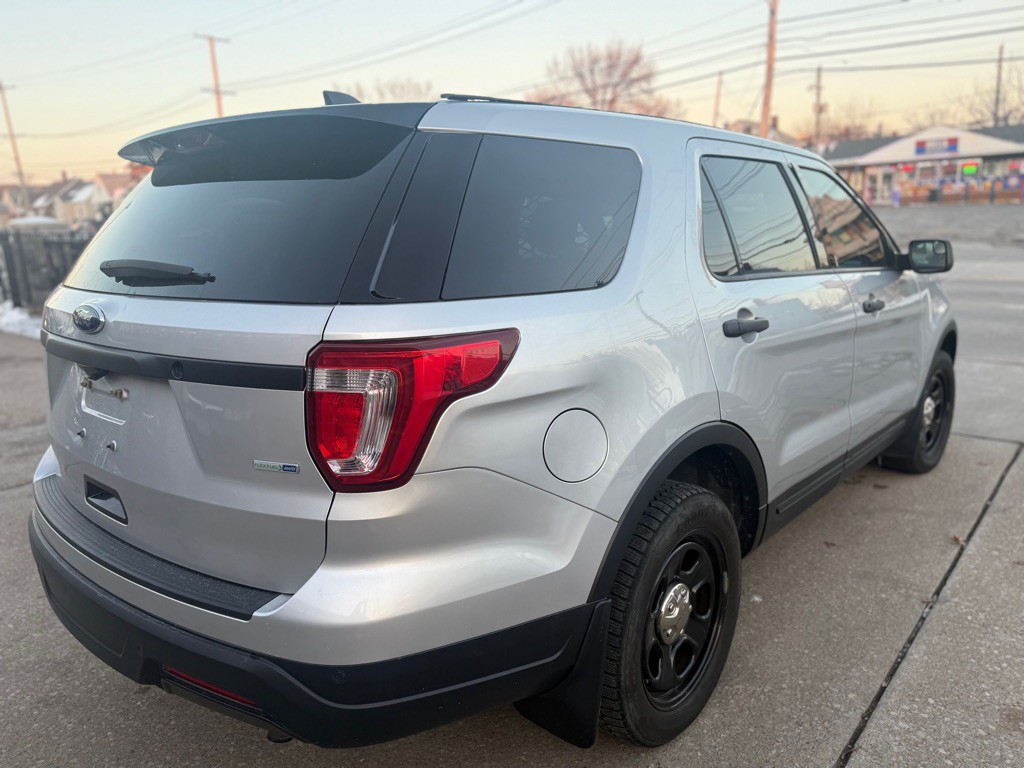 2017 Ford Explorer Image 5