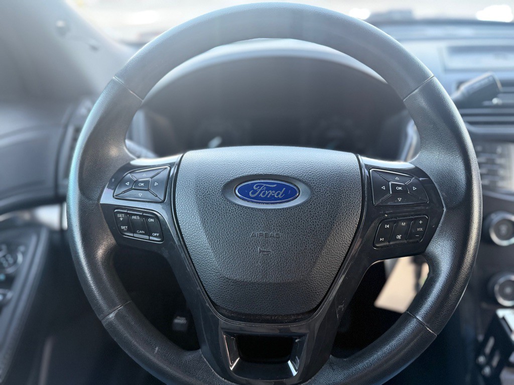 2017 Ford Explorer Image 17