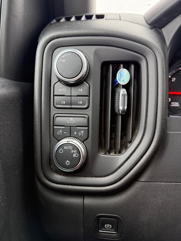 2020 GMC Sierra Image 17