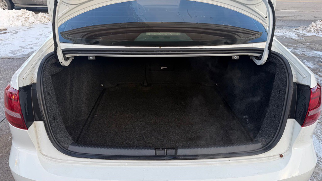 2017 Volkswagen Jetta Image 9