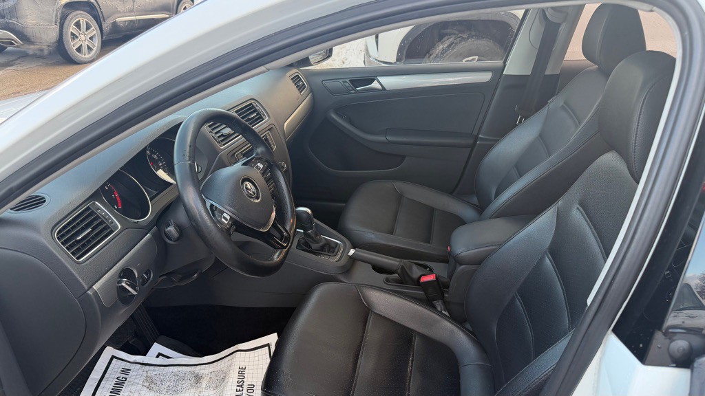 2017 Volkswagen Jetta Image 14