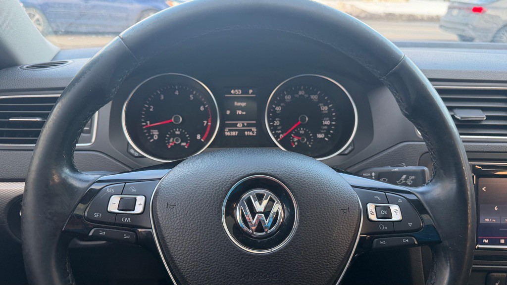2017 Volkswagen Jetta Image 17