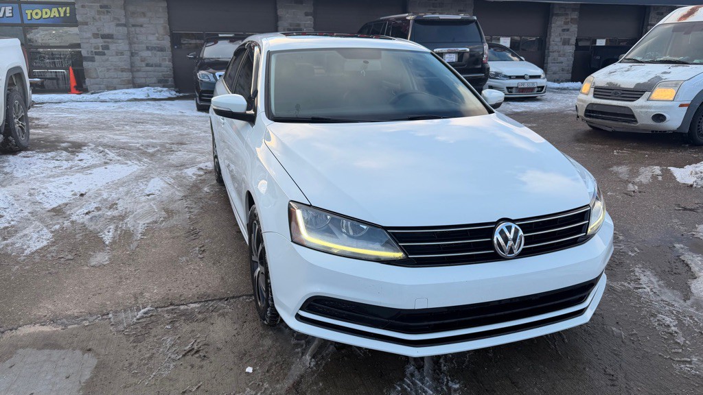 2017 Volkswagen Jetta Image 2