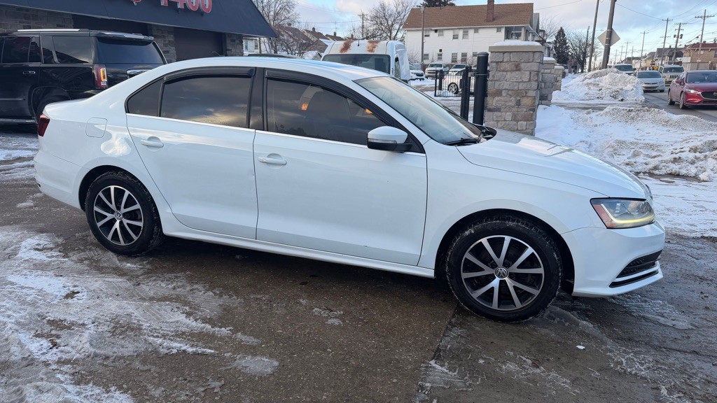 2017 Volkswagen Jetta Image 4