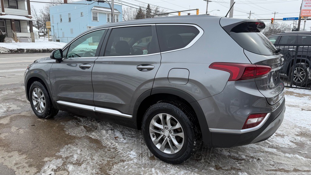 2019 Hyundai Santa Fe Image 4