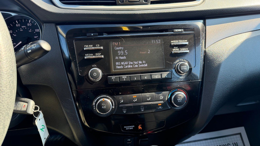 2014 Nissan Rogue Image 18