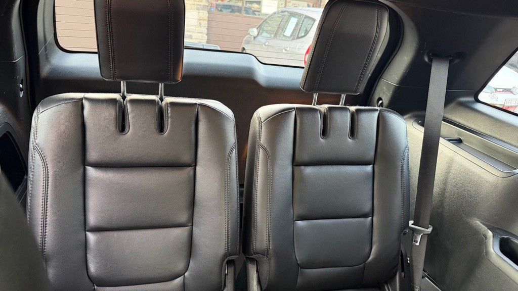 2018 Ford Explorer Image 9