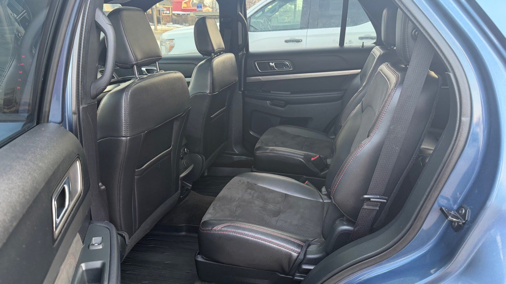2018 Ford Explorer Image 12