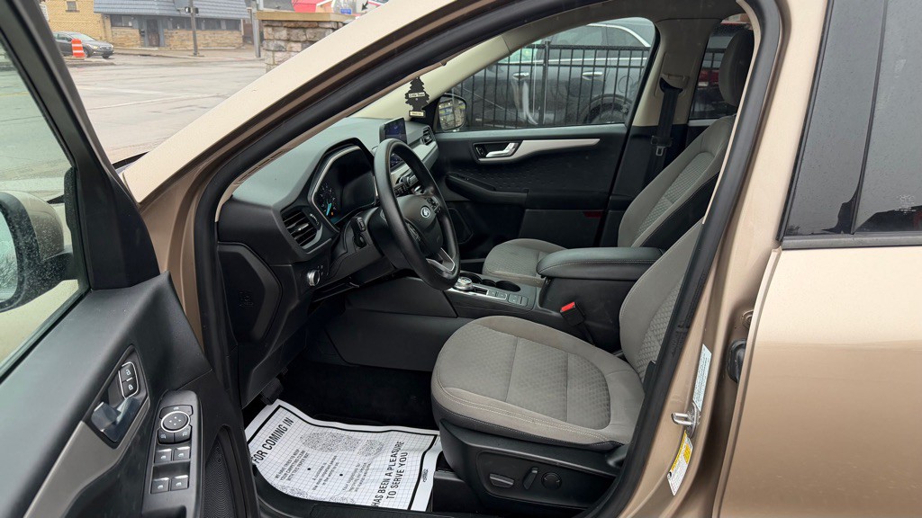 2020 Ford Escape Image 12