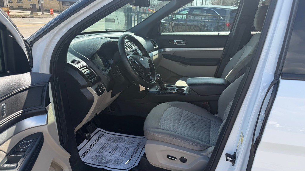 2018 Ford Explorer Image 13