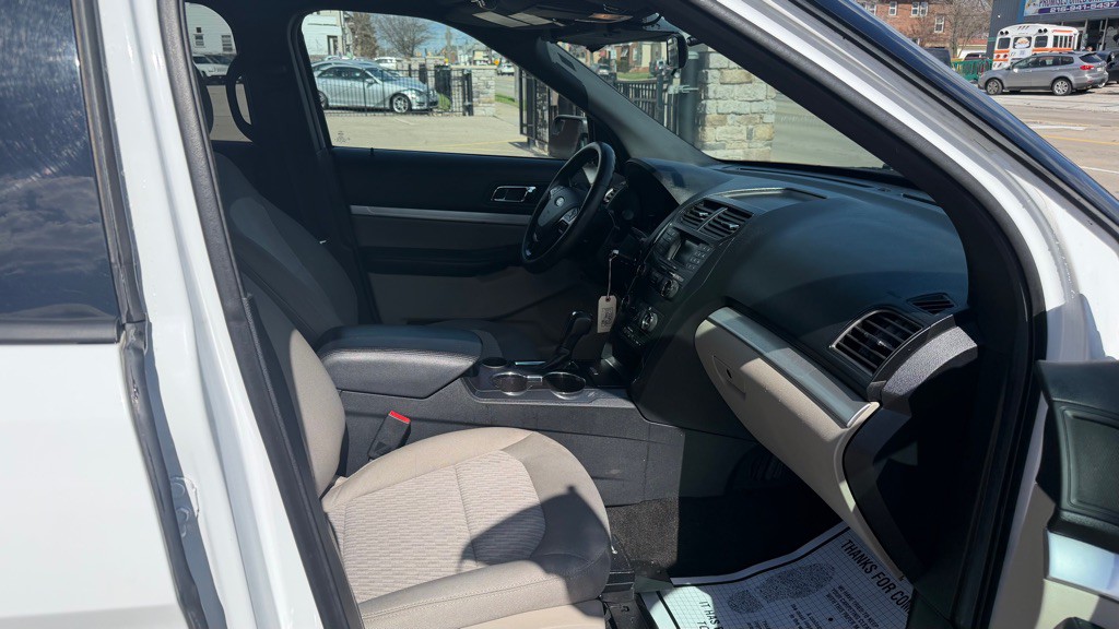 2018 Ford Explorer Image 11