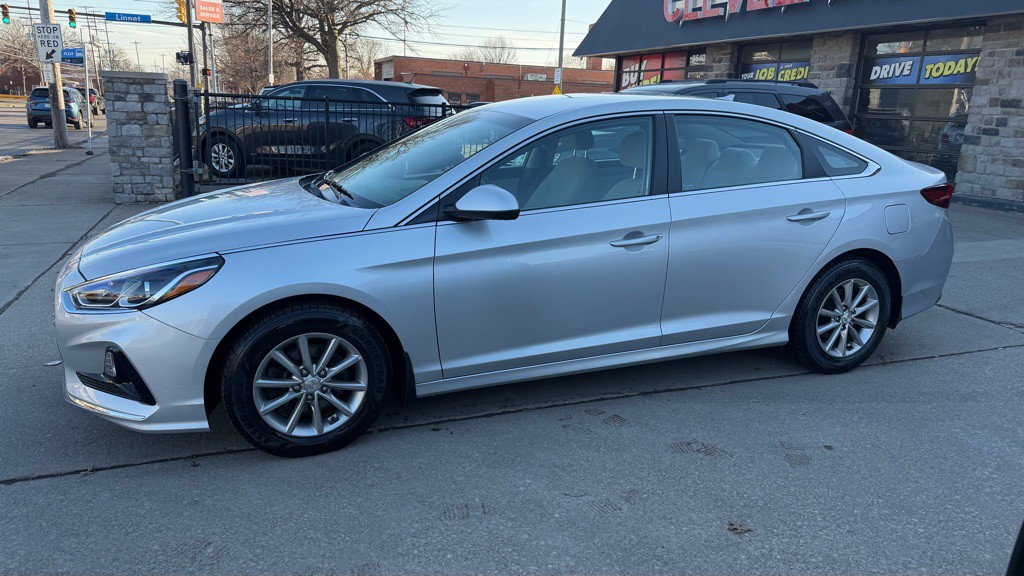 2019 Hyundai Sonata Image 2