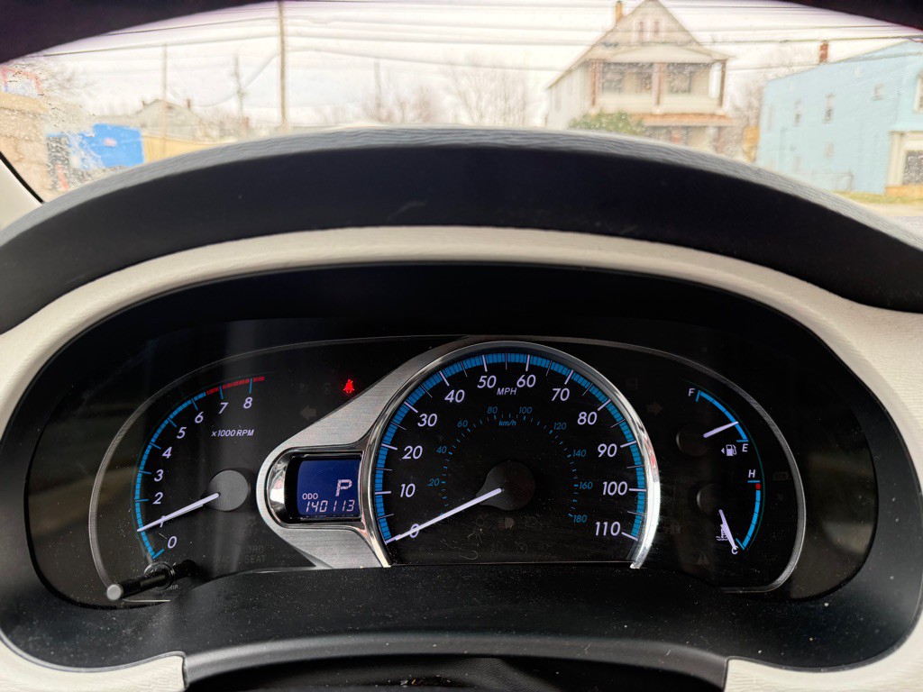 2011 Toyota Sienna Image 17