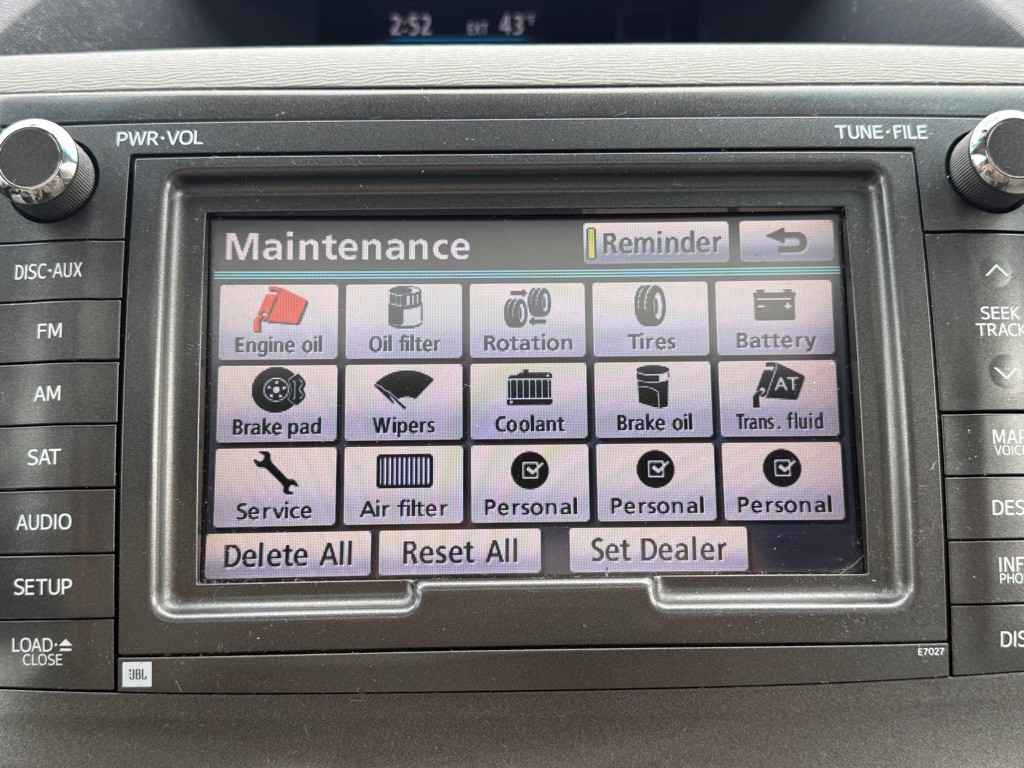 2011 Toyota Sienna Image 24