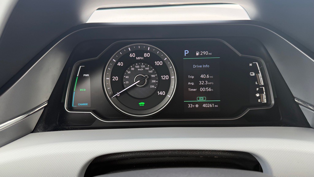 2020 Hyundai Ioniq Image 18