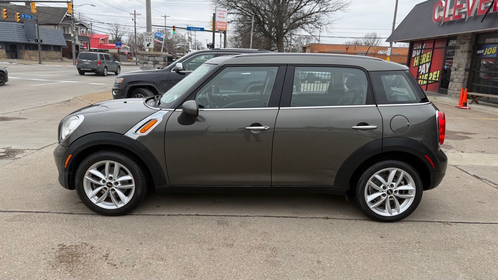 2014 MINI Cooper Image 2