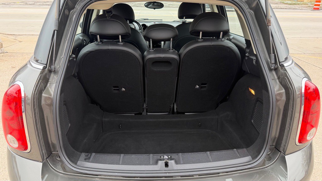 2014 MINI Cooper Image 9