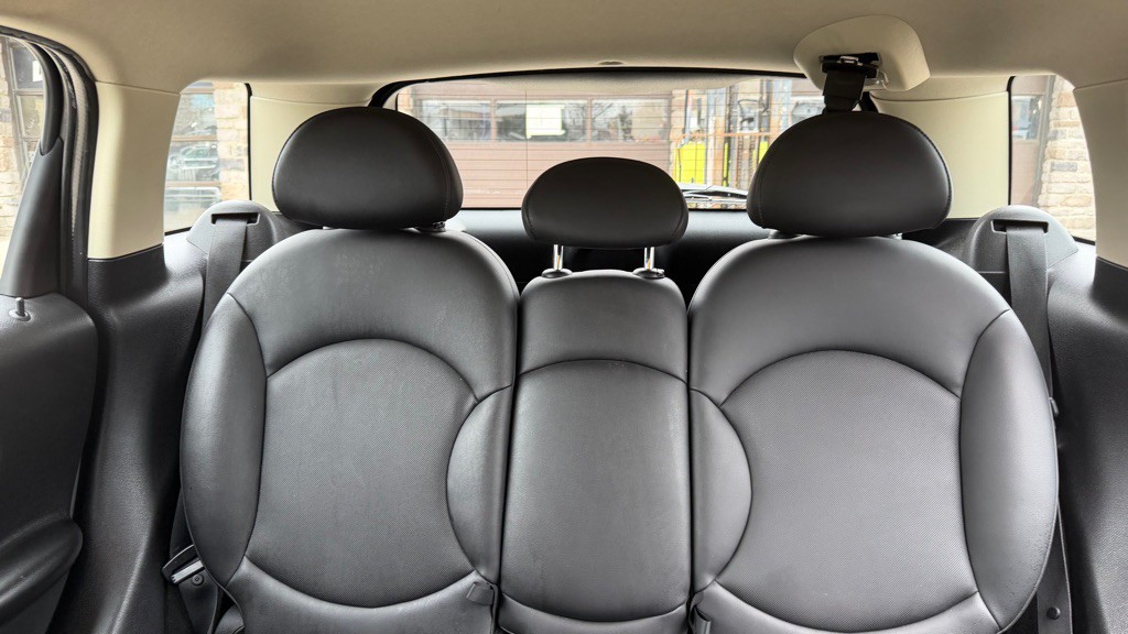 2014 MINI Cooper Image 14