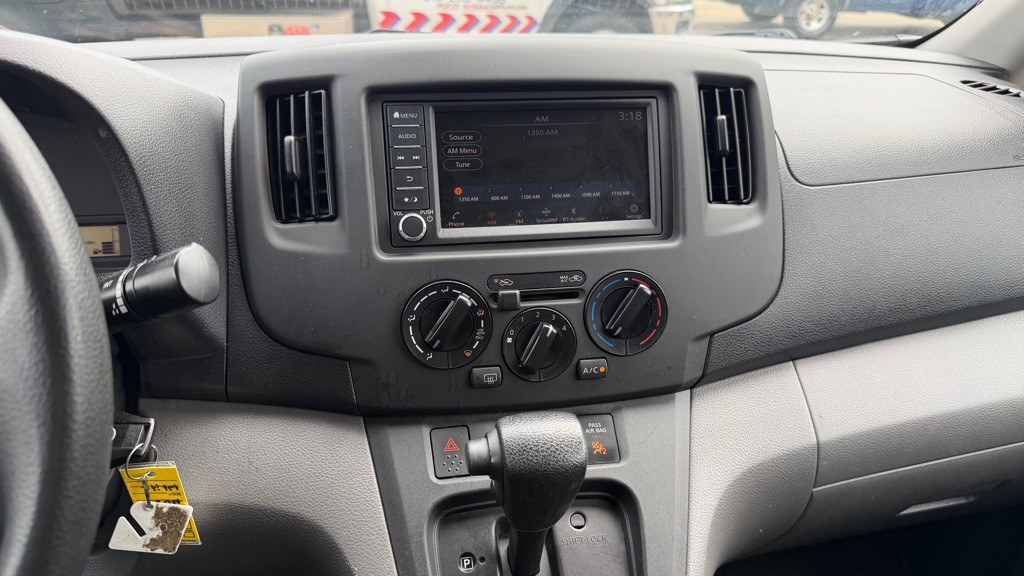 2020 Nissan NV200 Image 16
