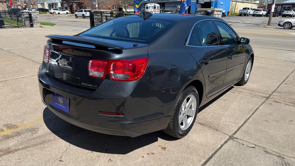 2015 Chevrolet Malibu Image 5