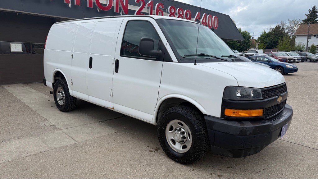 2018 Chevrolet Express Image 7