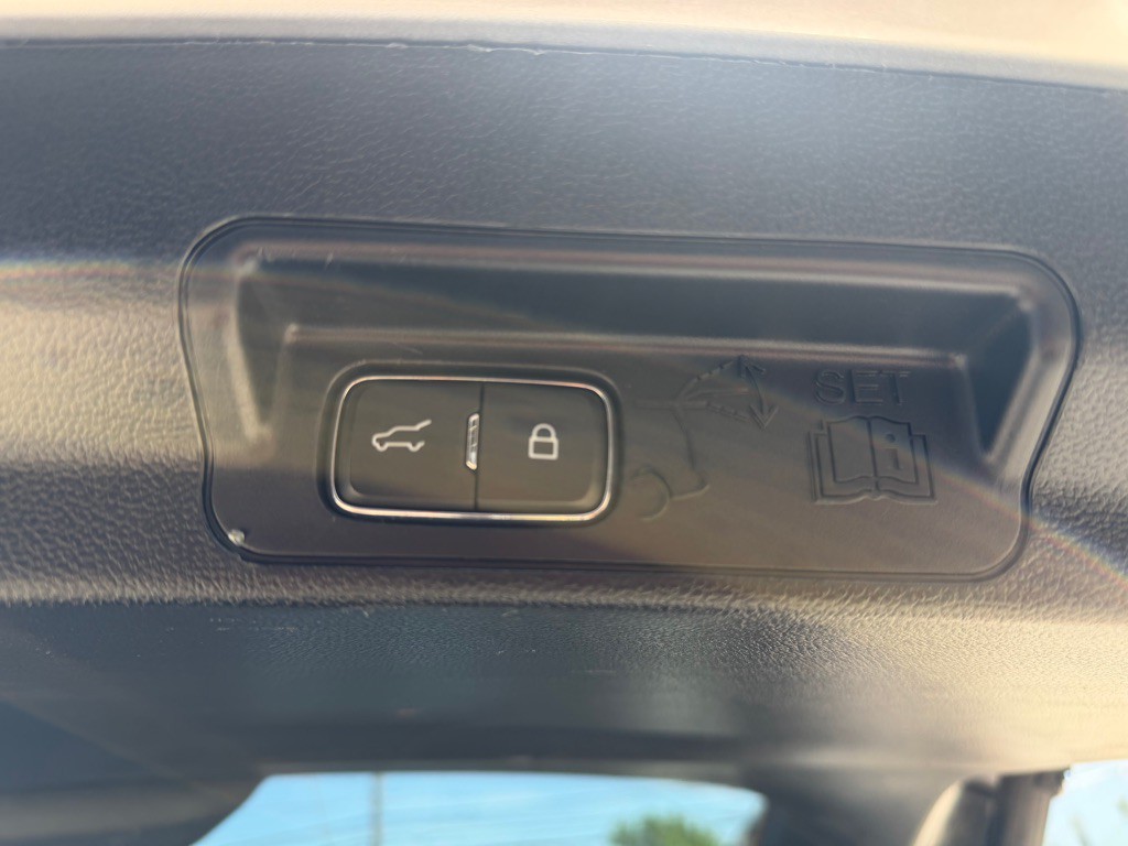 2020 Ford Explorer Image 10