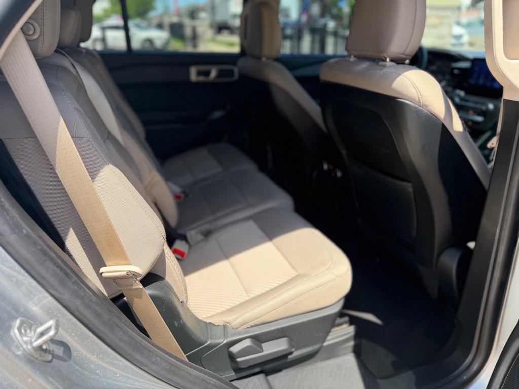 2020 Ford Explorer Image 12