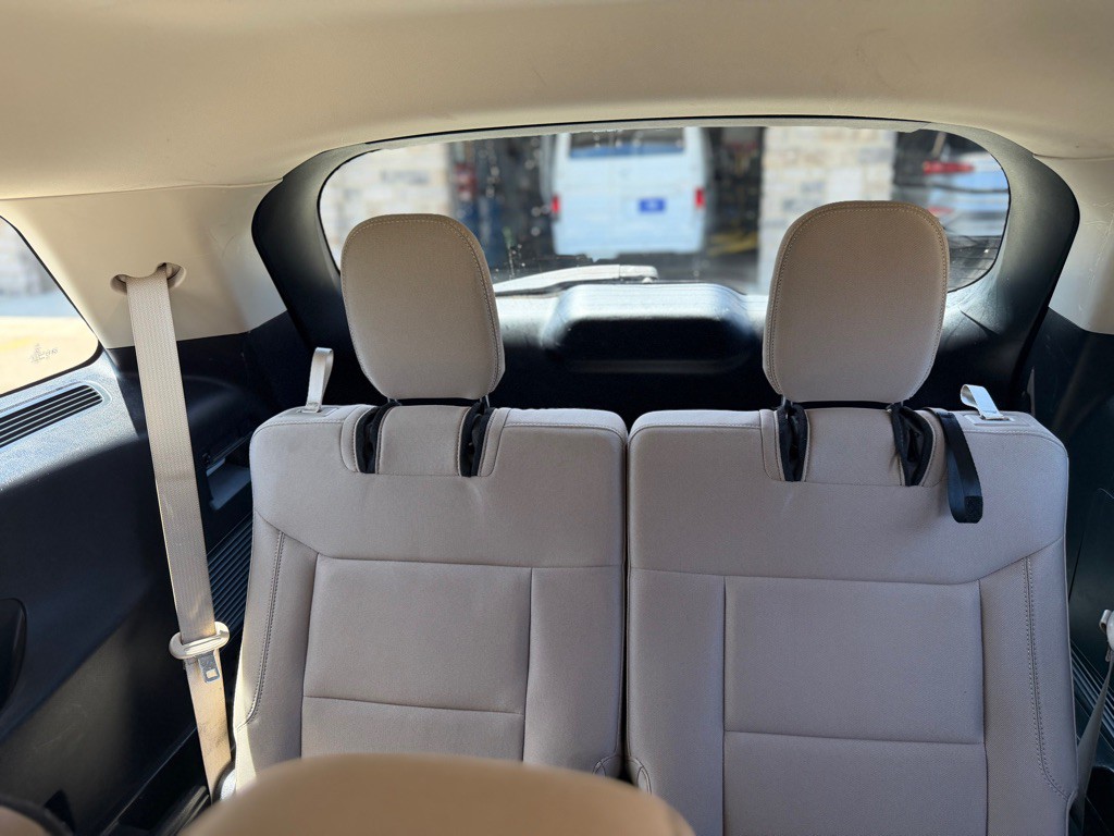 2020 Ford Explorer Image 17
