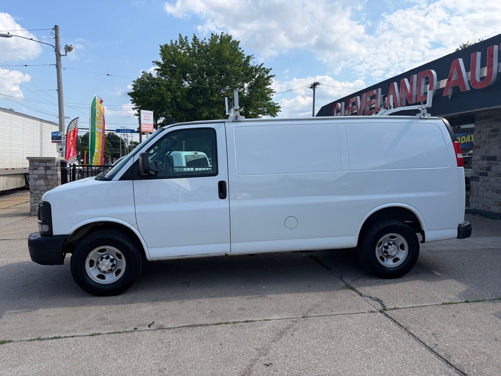 2017 Chevrolet Express Image 2