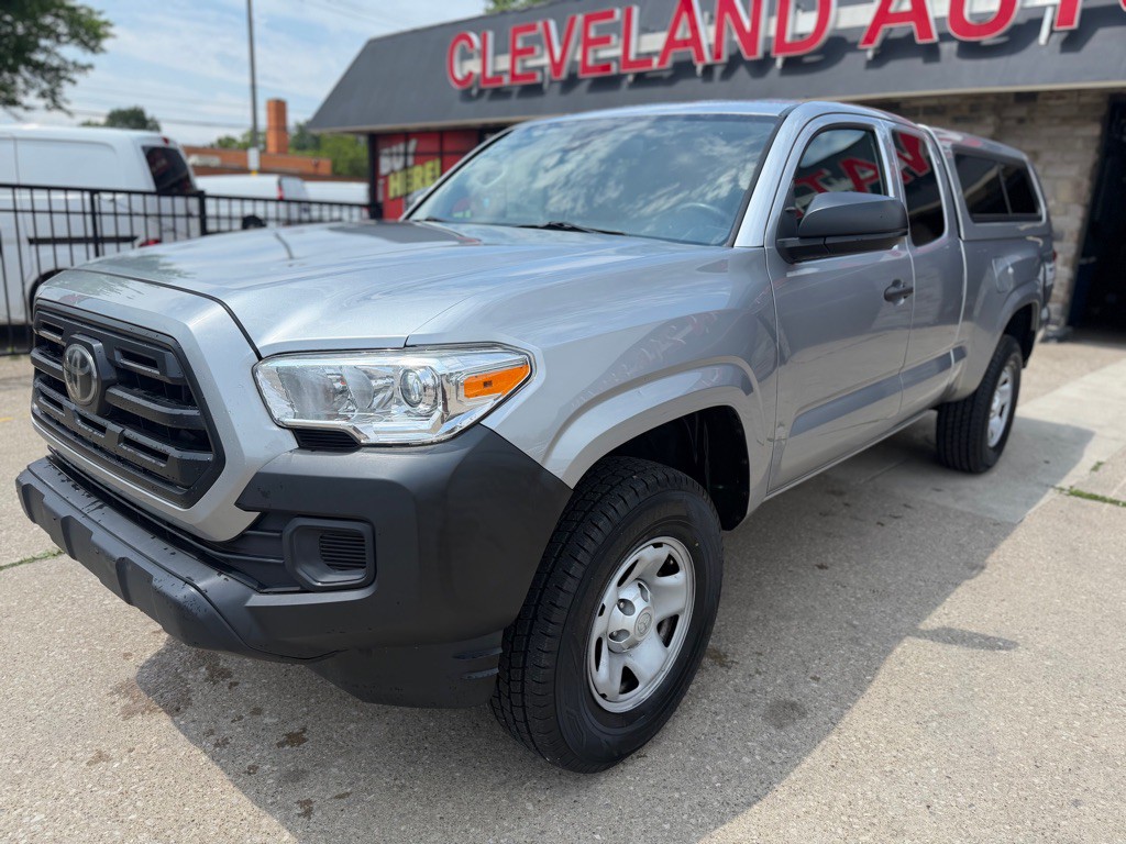 2019 Toyota Tacoma Image 1