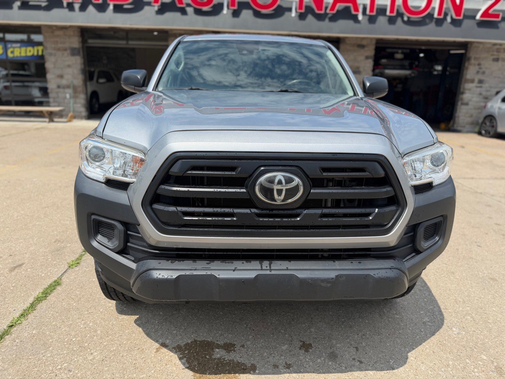 2019 Toyota Tacoma Image 8