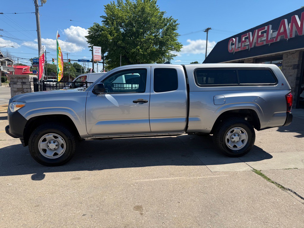 2021 Toyota Tacoma Image 2
